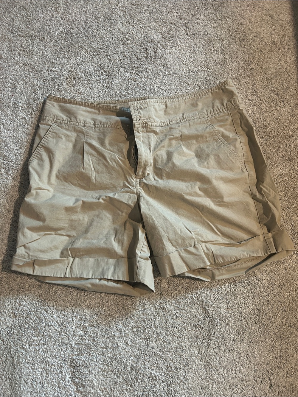 DockersWomen’s Khaki Casual Cotton Shorts